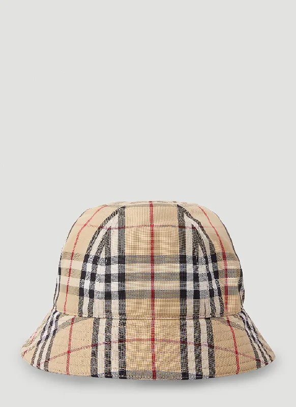 Burberry Men Signature Check Bucket Hat