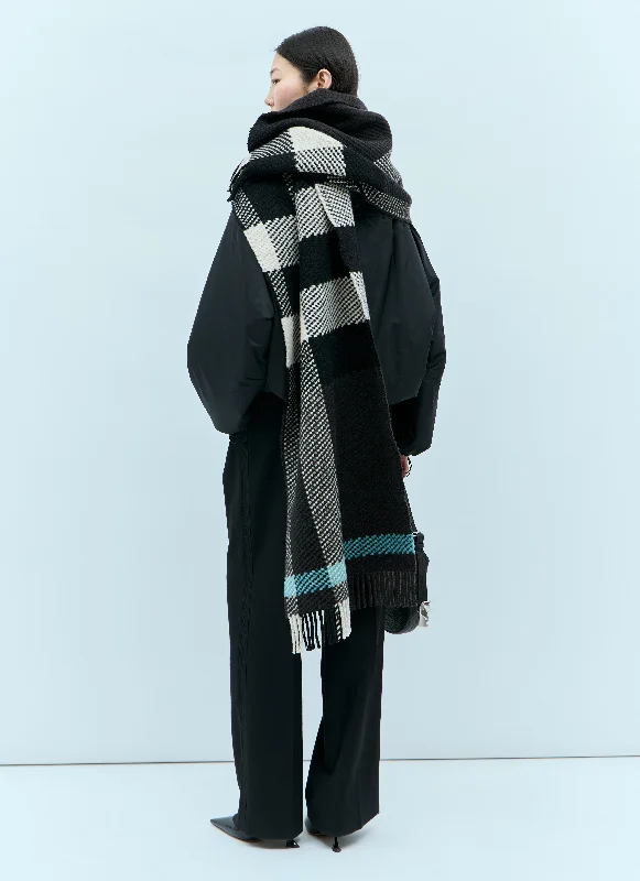 Burberry Women Check Wool Scarf